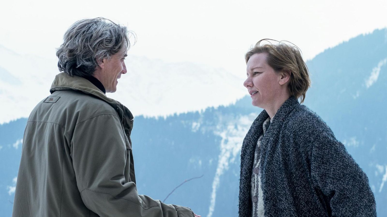 Sandra, junto con su abogado, en 'Anatomía de una caída'