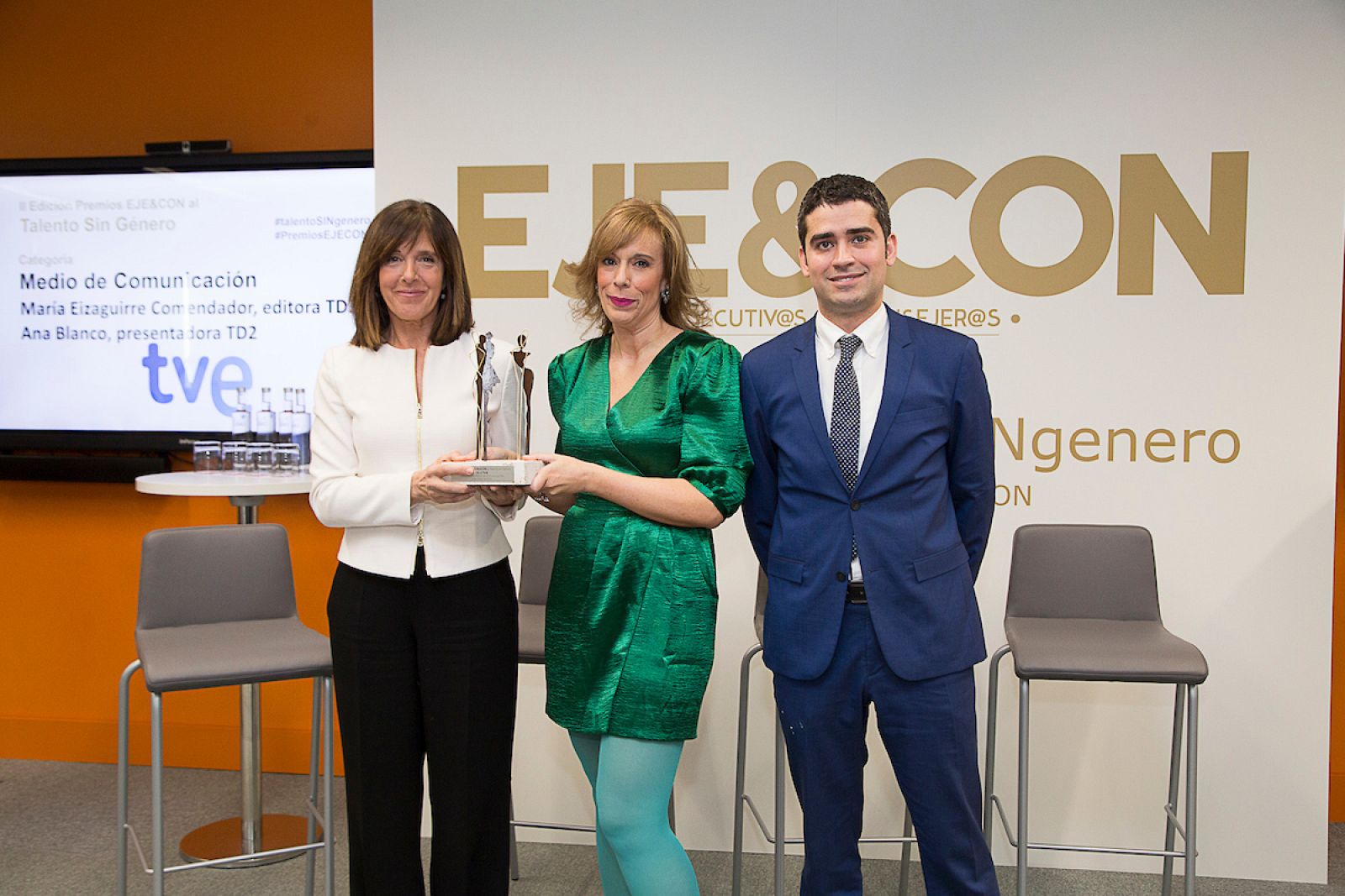 Ana Blanco, María Eizaguirre (TVE) y Antonio Sagardoy (Bros Group)