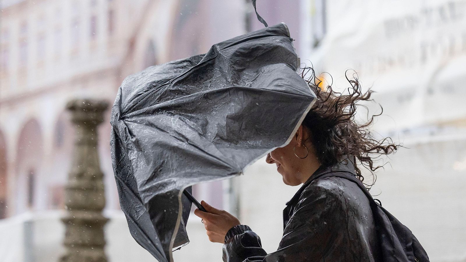 El tiempo - Lluvias en casi toda España este viernes