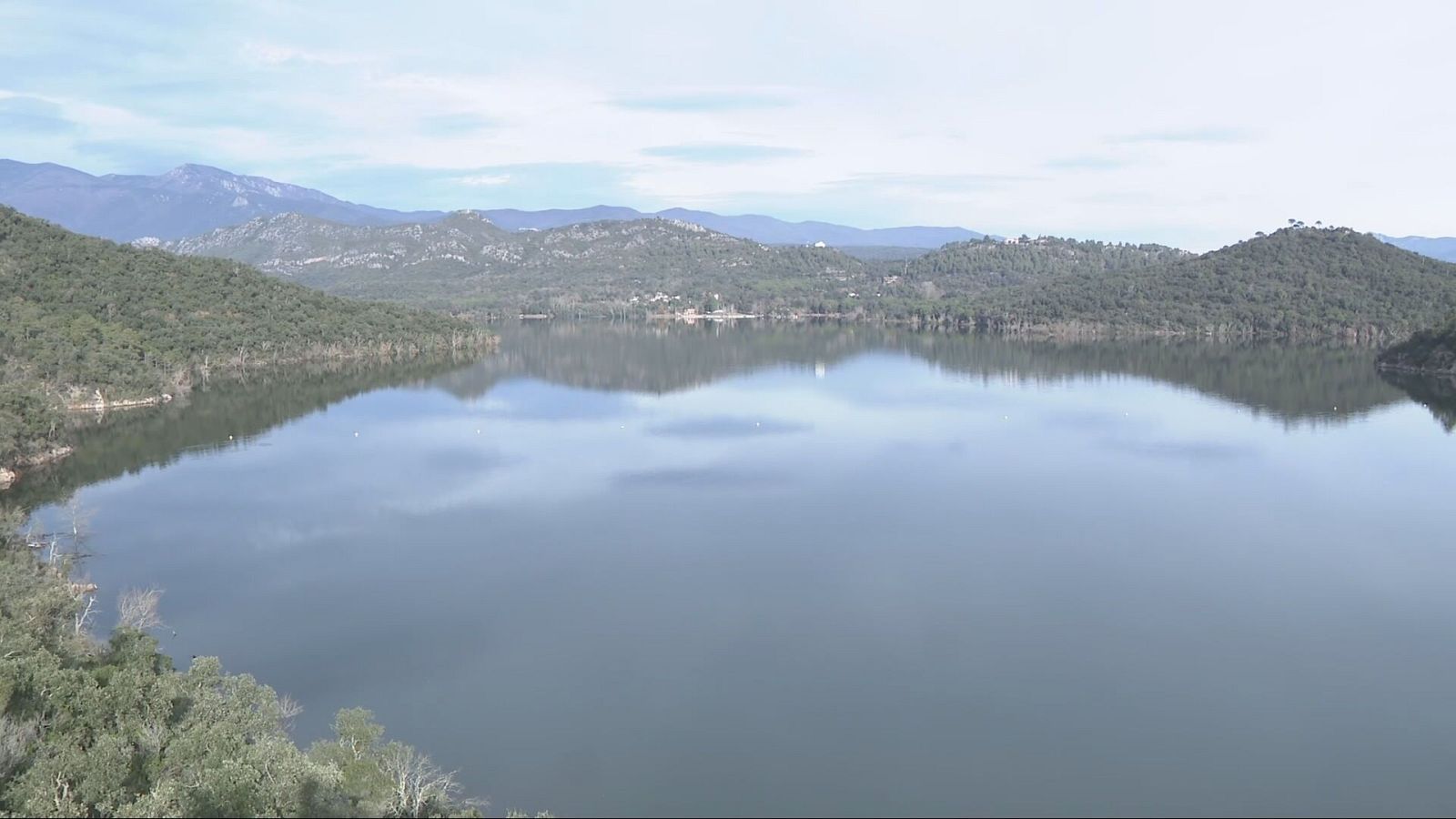 Comportes obertes al Pantà de Darnius-Boadella