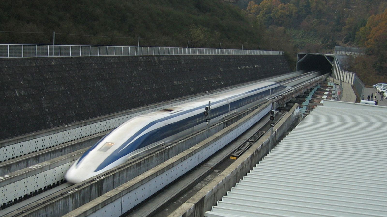 Tren de levitación magnética en la pista de pruebas de Yamanashi