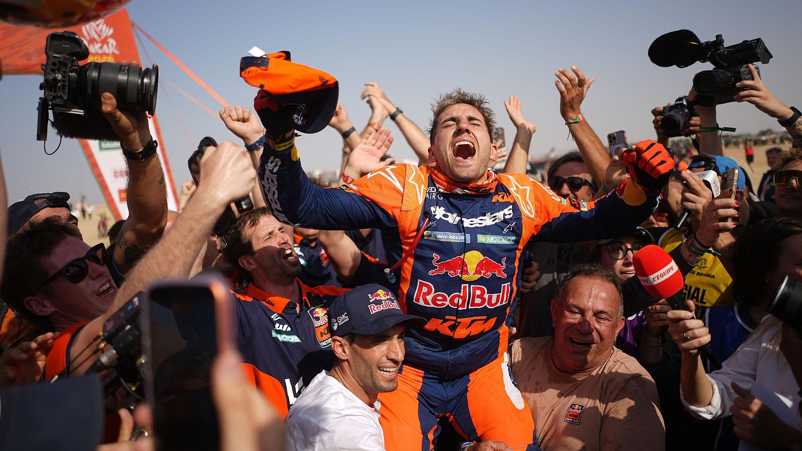 Luciano Benavides gana la general de motos con una remontada histórica en la última etapa del Dakar 2026