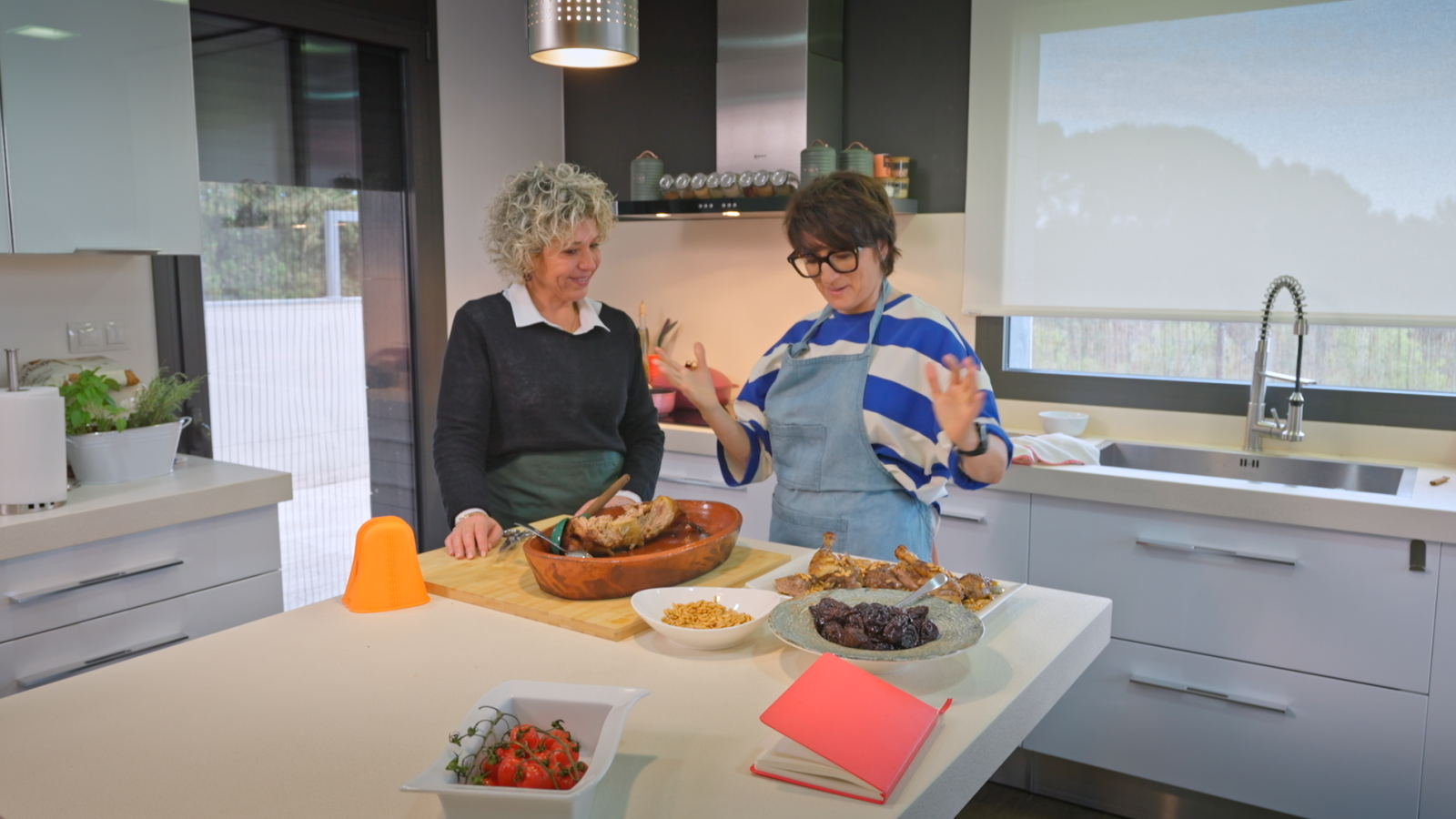 Aquest diumenge, 'Ànec mut amb prunes i pinyons al Penedès', amb Sílvia Abril a 'La recepta perduda'