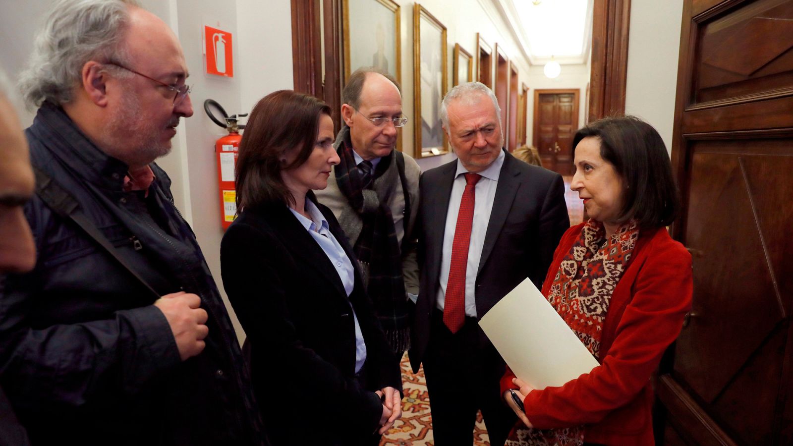 La portavoz del Grupo Socialista, Margarita Robles, en los pasillos del Congreso