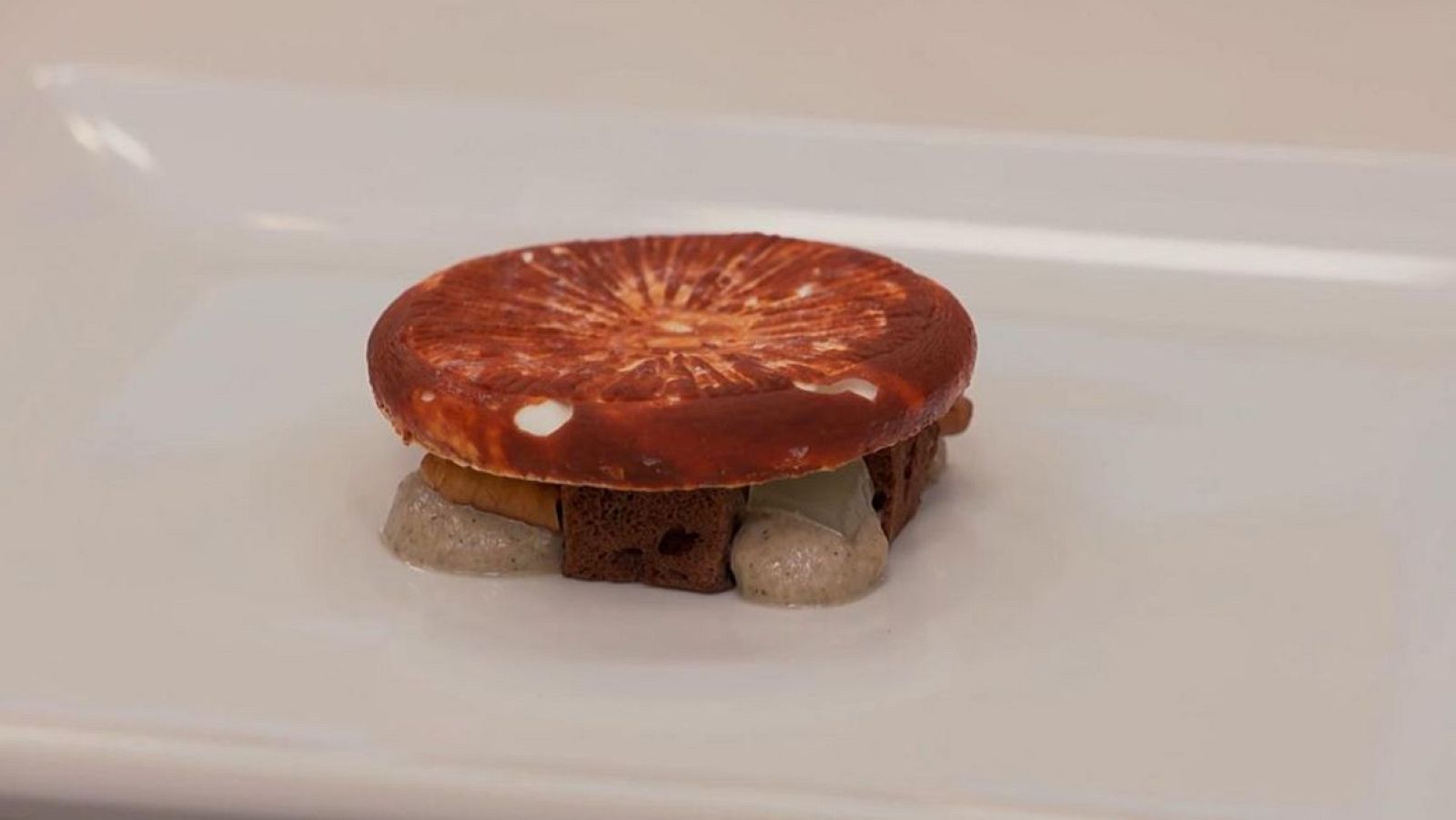 El postre con setas de Paco Roncero