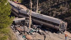 Sánchez asegura que el Gobierno asume "todas" las responsabilidades tras los accidentes ferroviarios