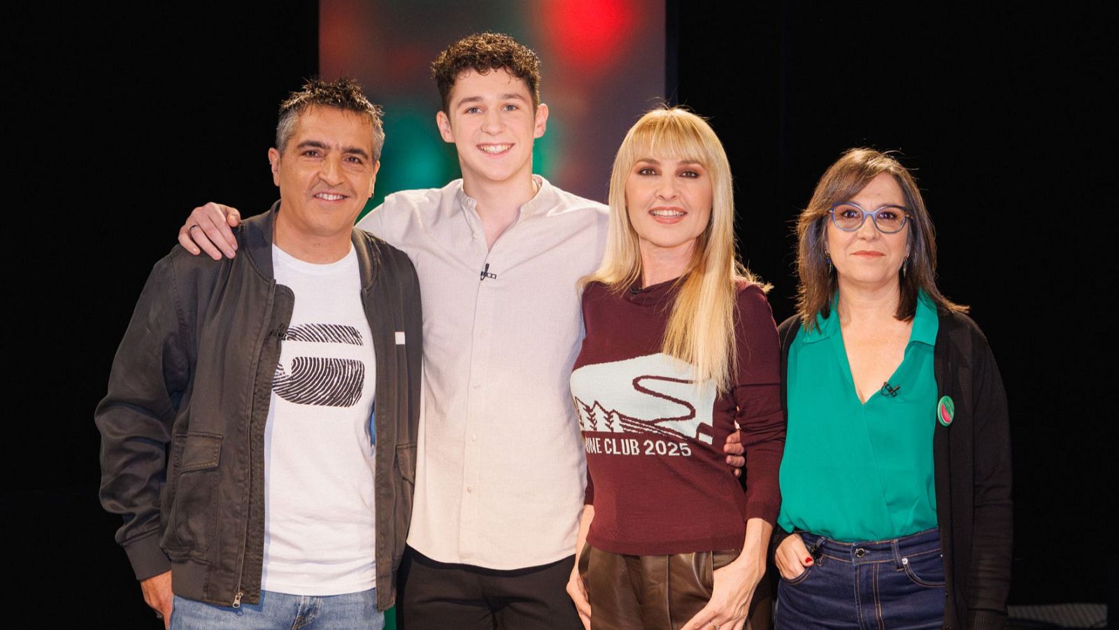 Manu Gómez, Aitor Calderón, Cayetana Guillén Cuervo y Pilar Gómez en 'Versión Española'