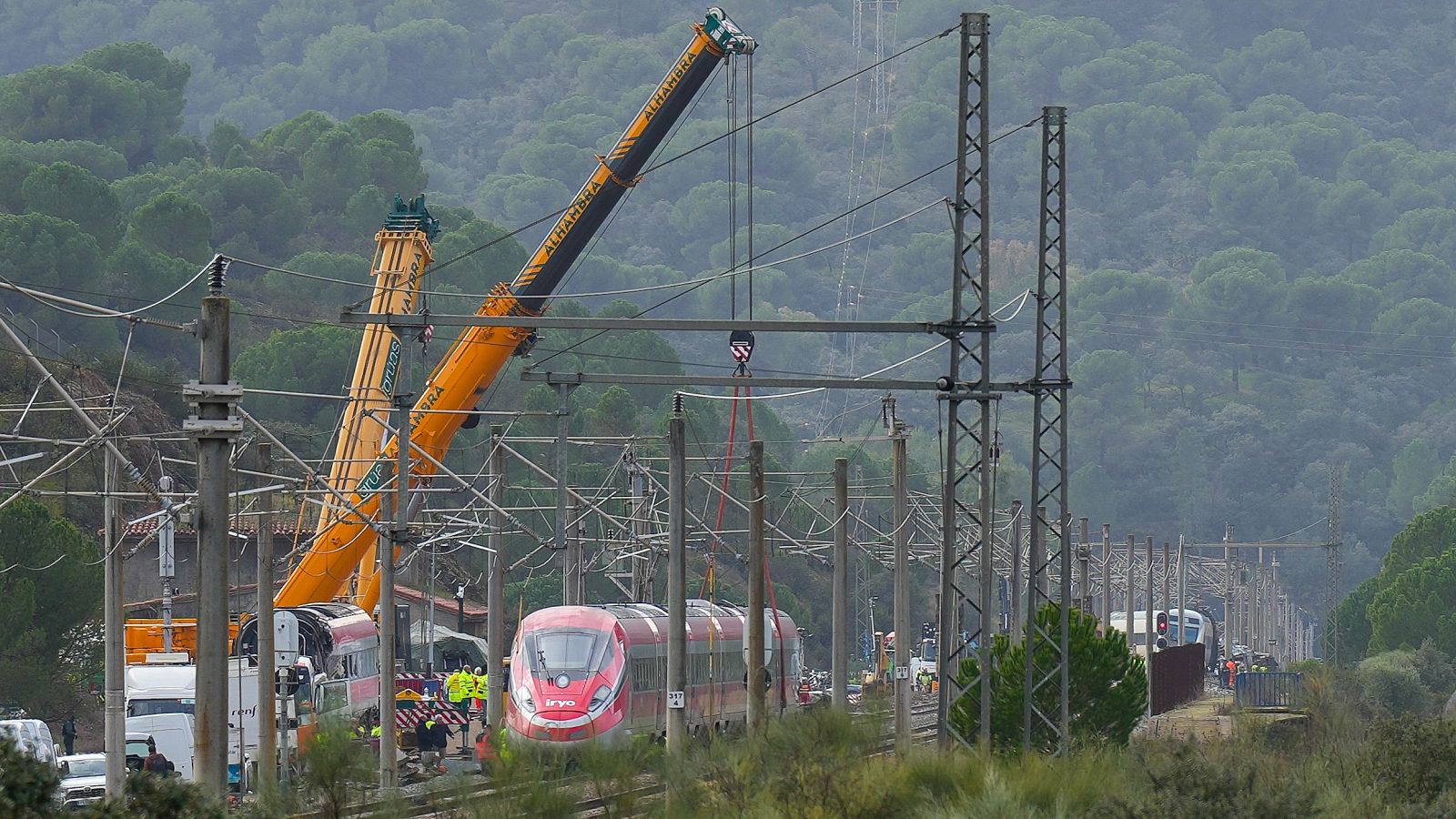 Renfe asegura que tuvo conocimiento del accidente en Adamuz "inmediatamente" y lo trasladó a emergencias