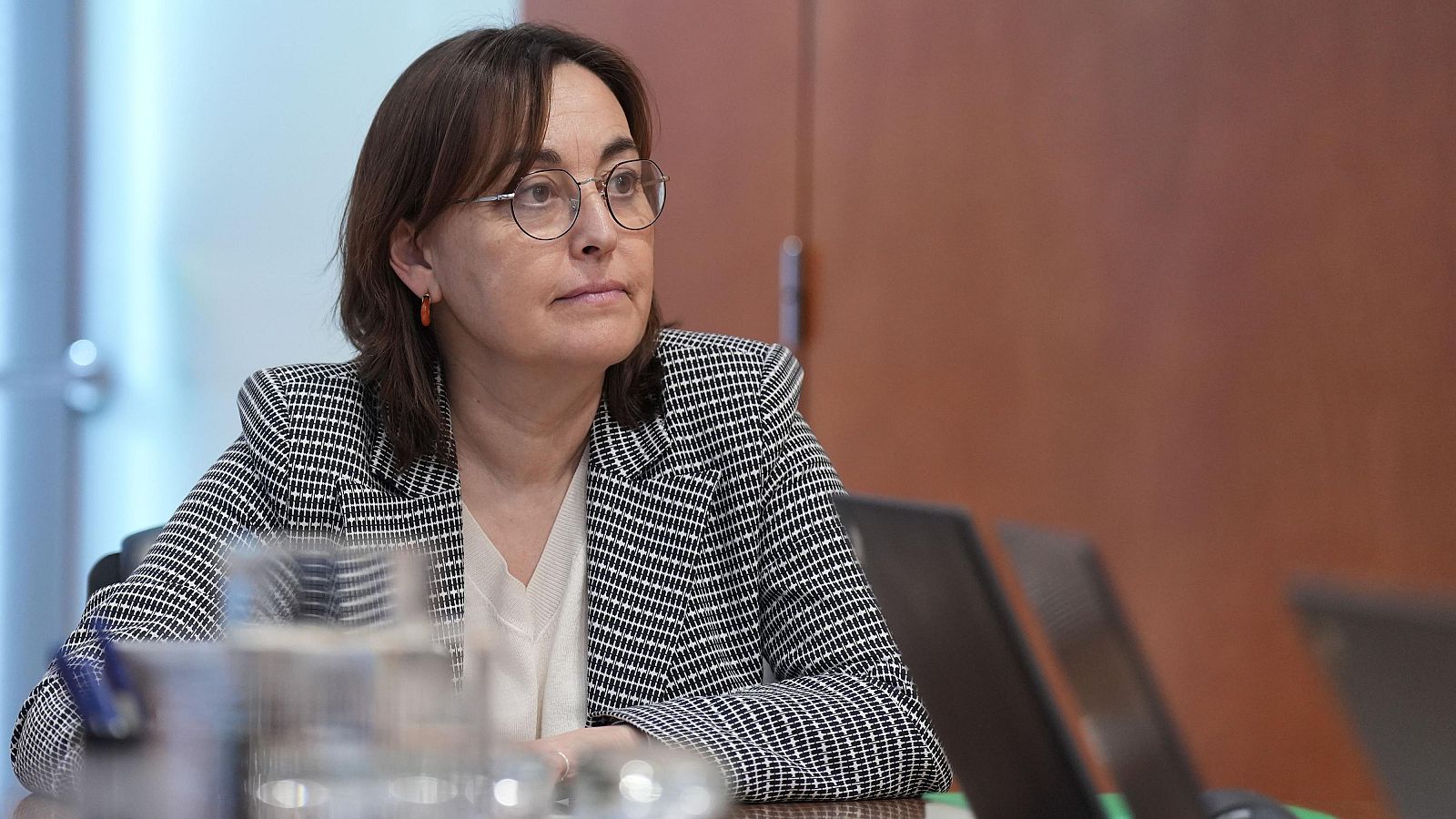 La consellera de Territori, Sílvia Paneque, durant la reunió de seguiment de la situació ferroviària