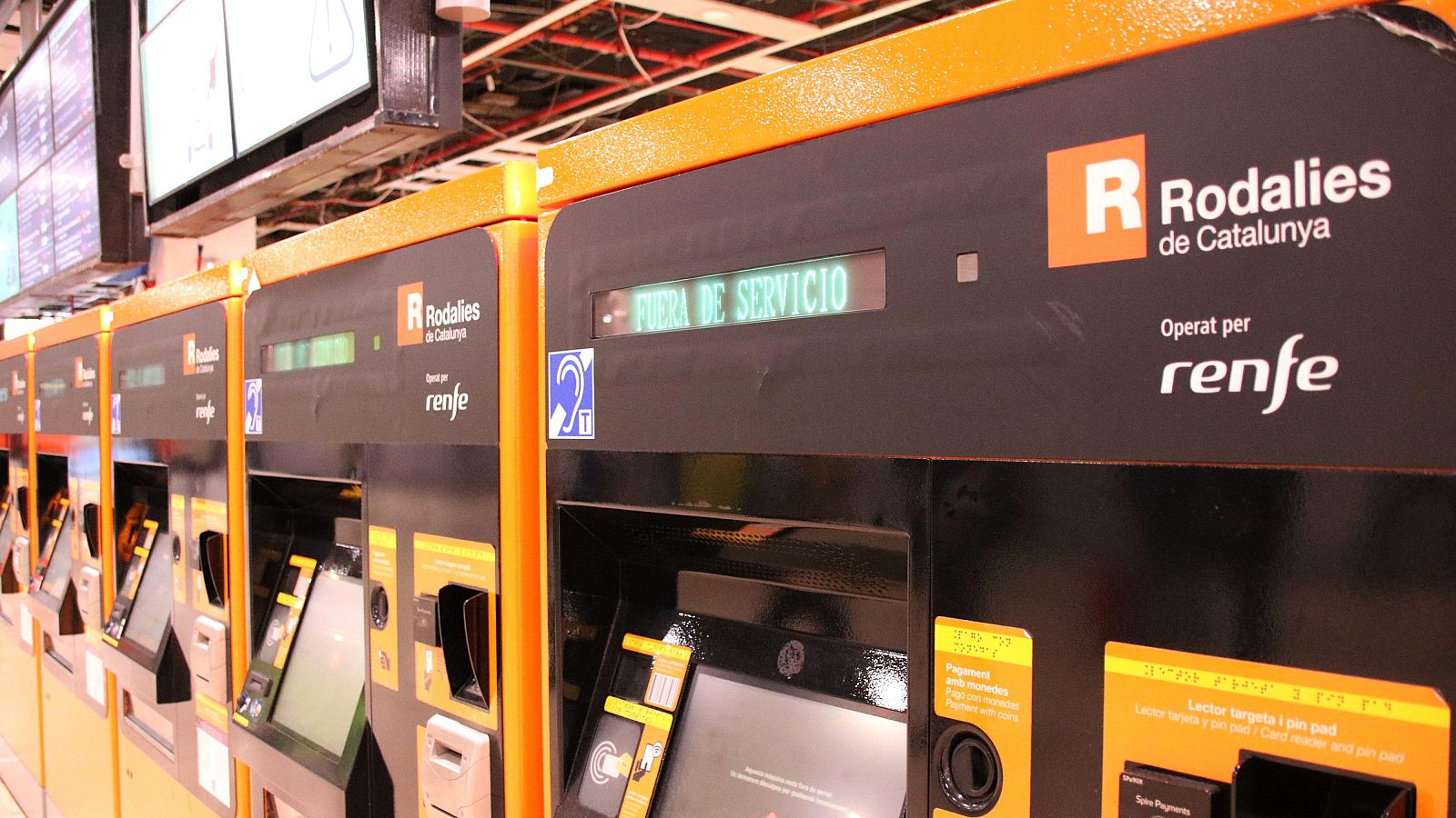 Les màquines de venda de bitllets de Rodalies fora de servei