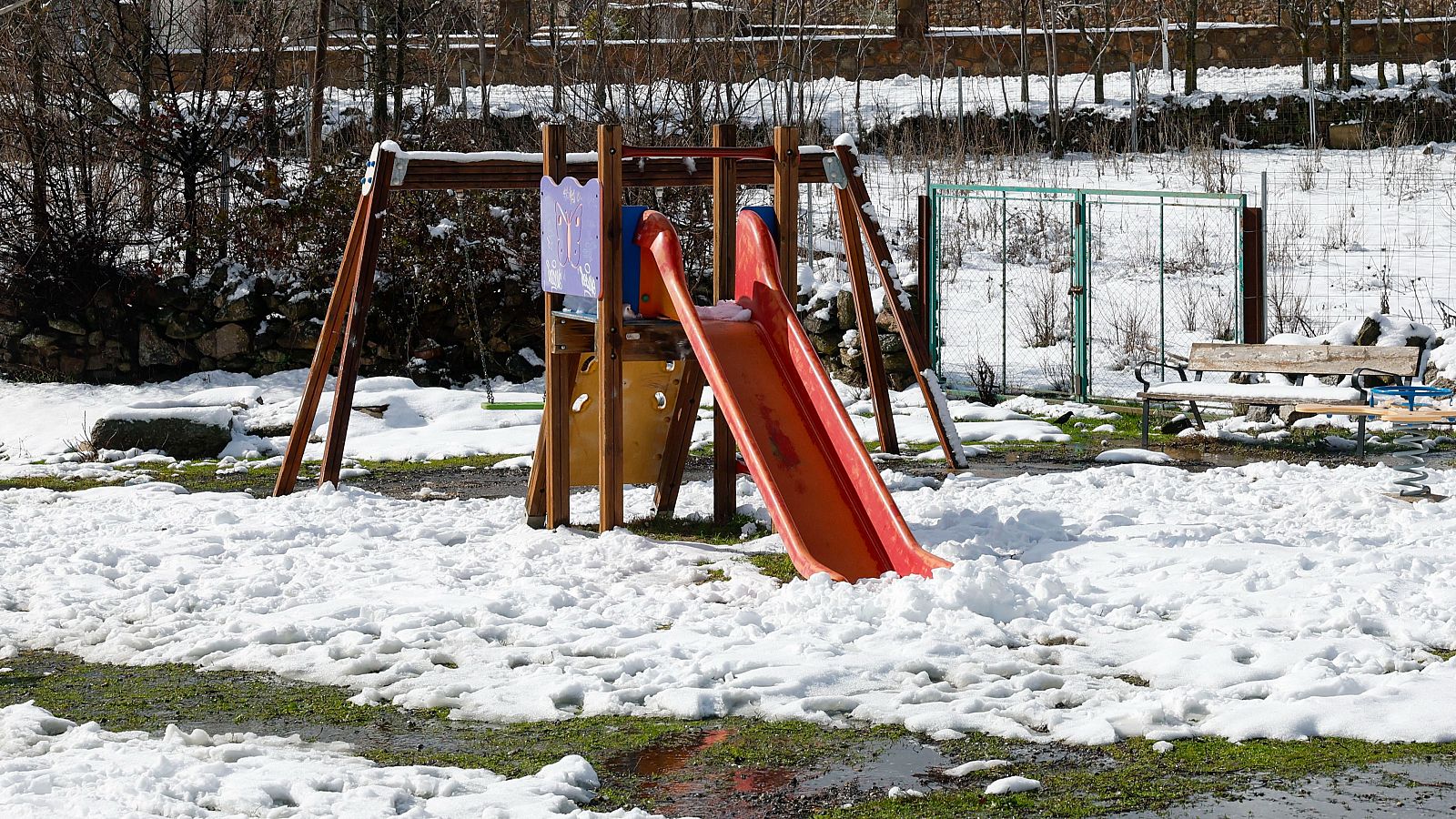 Parque nevado en El Vellón (Madrid) tras el paso de la borrasca Kristin