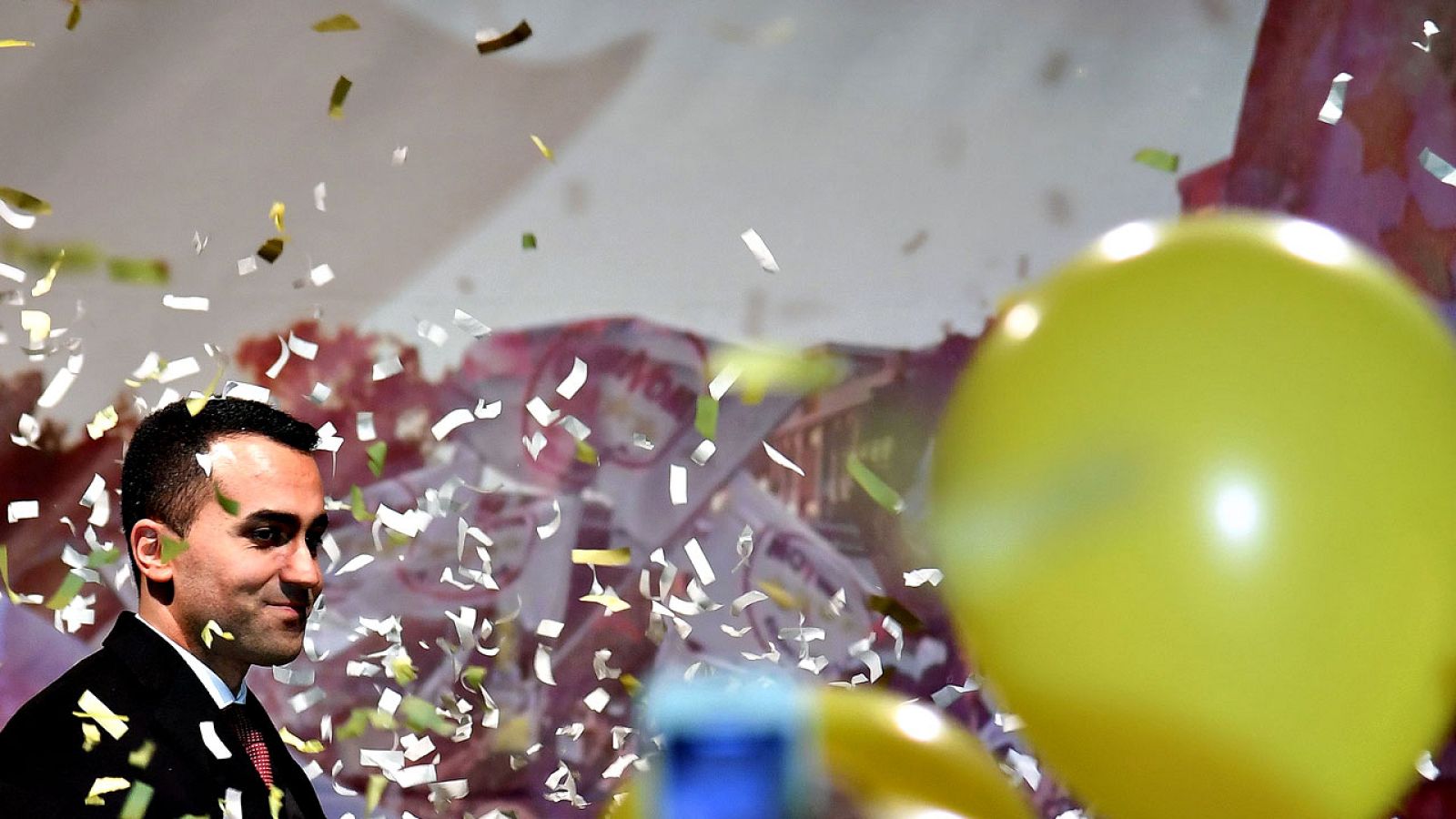 El líder del M5S, Luigi di Maio, en la celebración de la victoria electoral