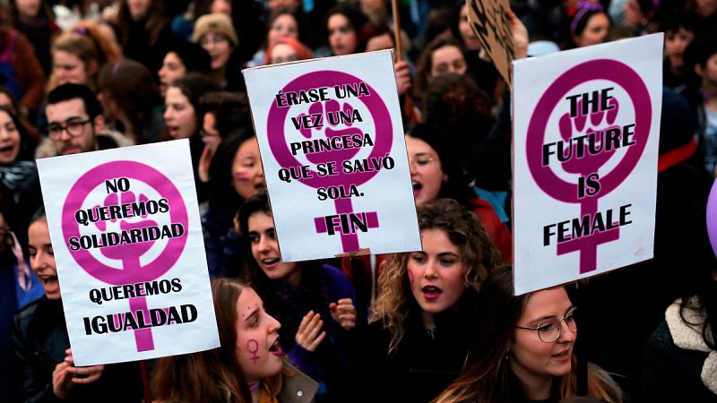 Cientos de miles de mujeres españolas salen a la calle en una jornada histórica para reivindicar la igualdad efectiva