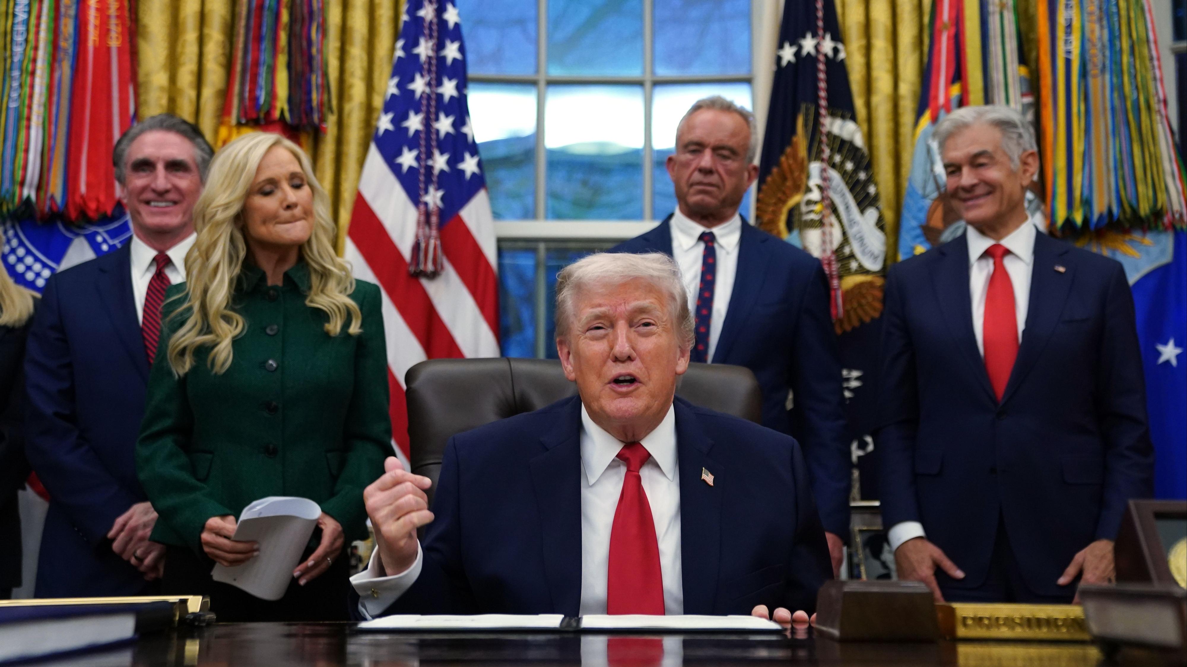 Estados Unidos impondrá aranceles a los bienes procedentes de países que  vendan petróleo a Cuba