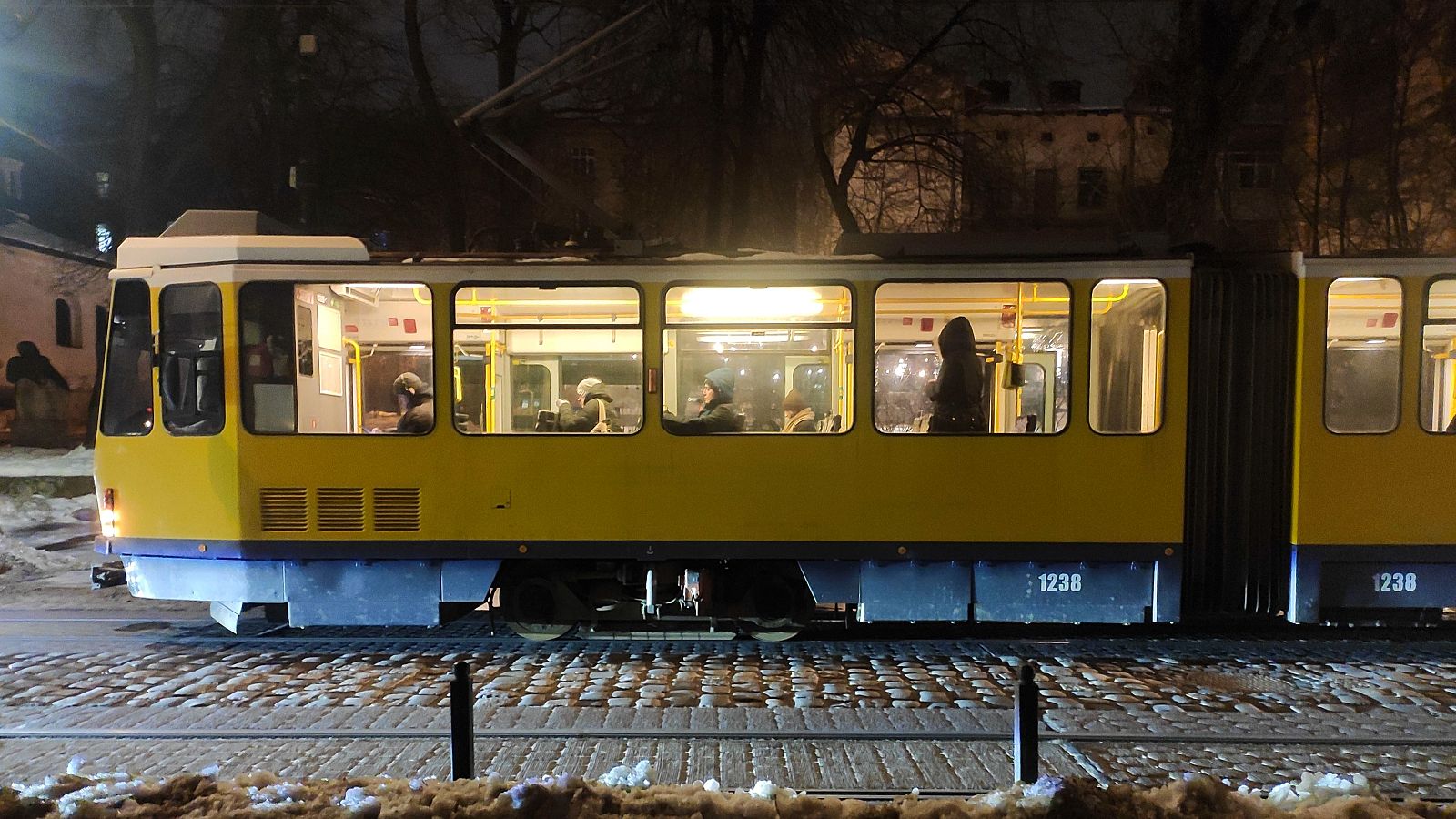 Un vehículo afectado por un corte eléctrico en Leópolis