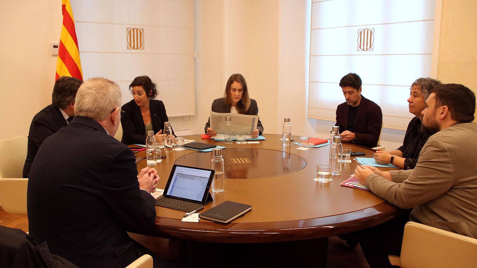 Reunió dels Comuns amb el Govern al Palau de la Generalitat