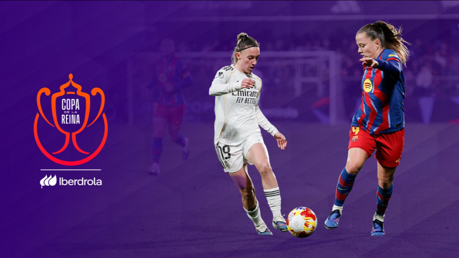 Dues jugadores de futbol, una amb la samarreta blanca i el dorsal 19 i l'altra amb la samarreta blaugrana amb el logo de Spotify i el dorsal 4, disputen la pilota en un partit de la Copa de la Reina.