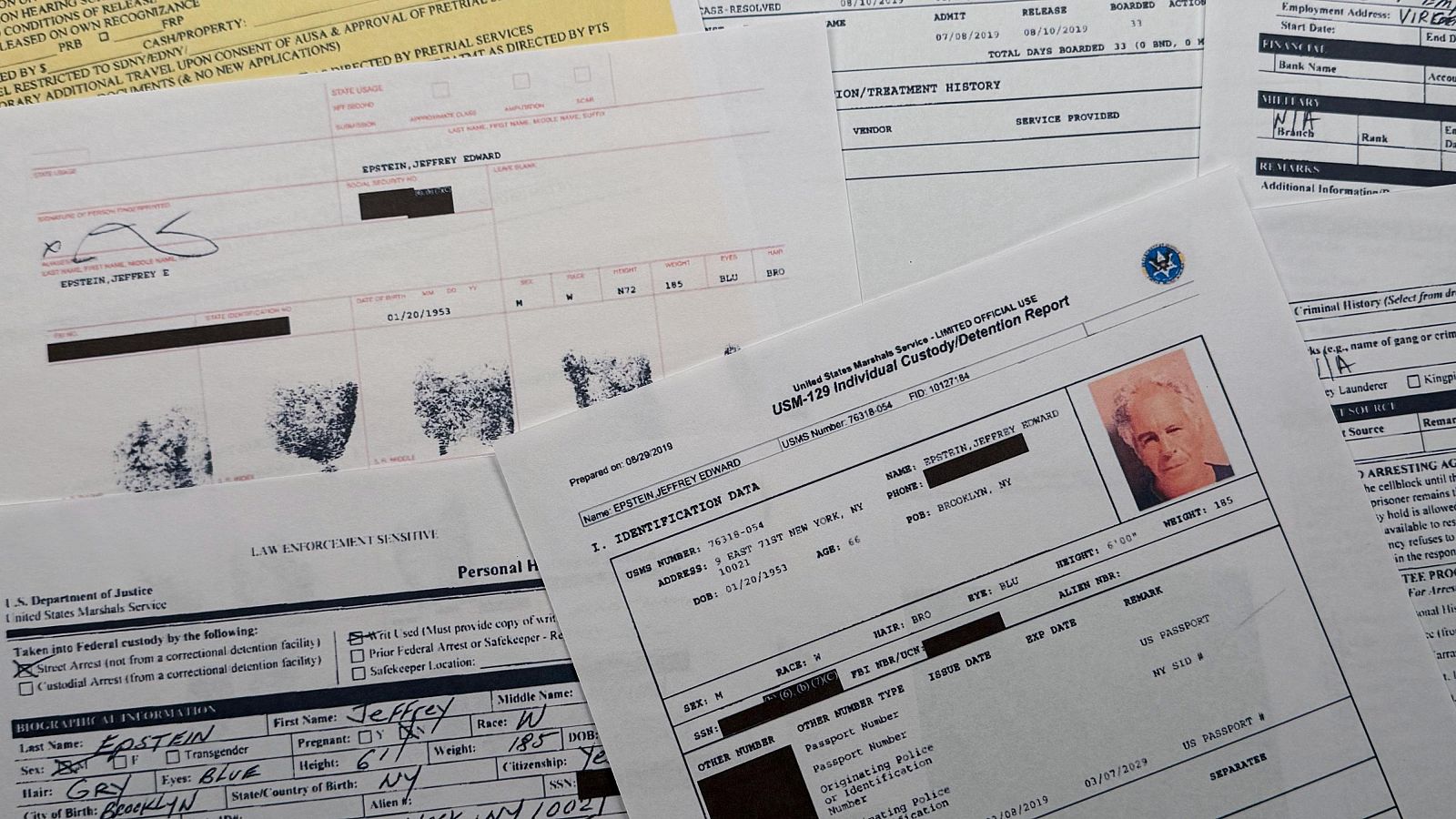 Documento incluido en la publicación de los archivos de Jeffrey Epstein que muestra el informe elaborado cuando fue detenido el 6 de julio de 2019