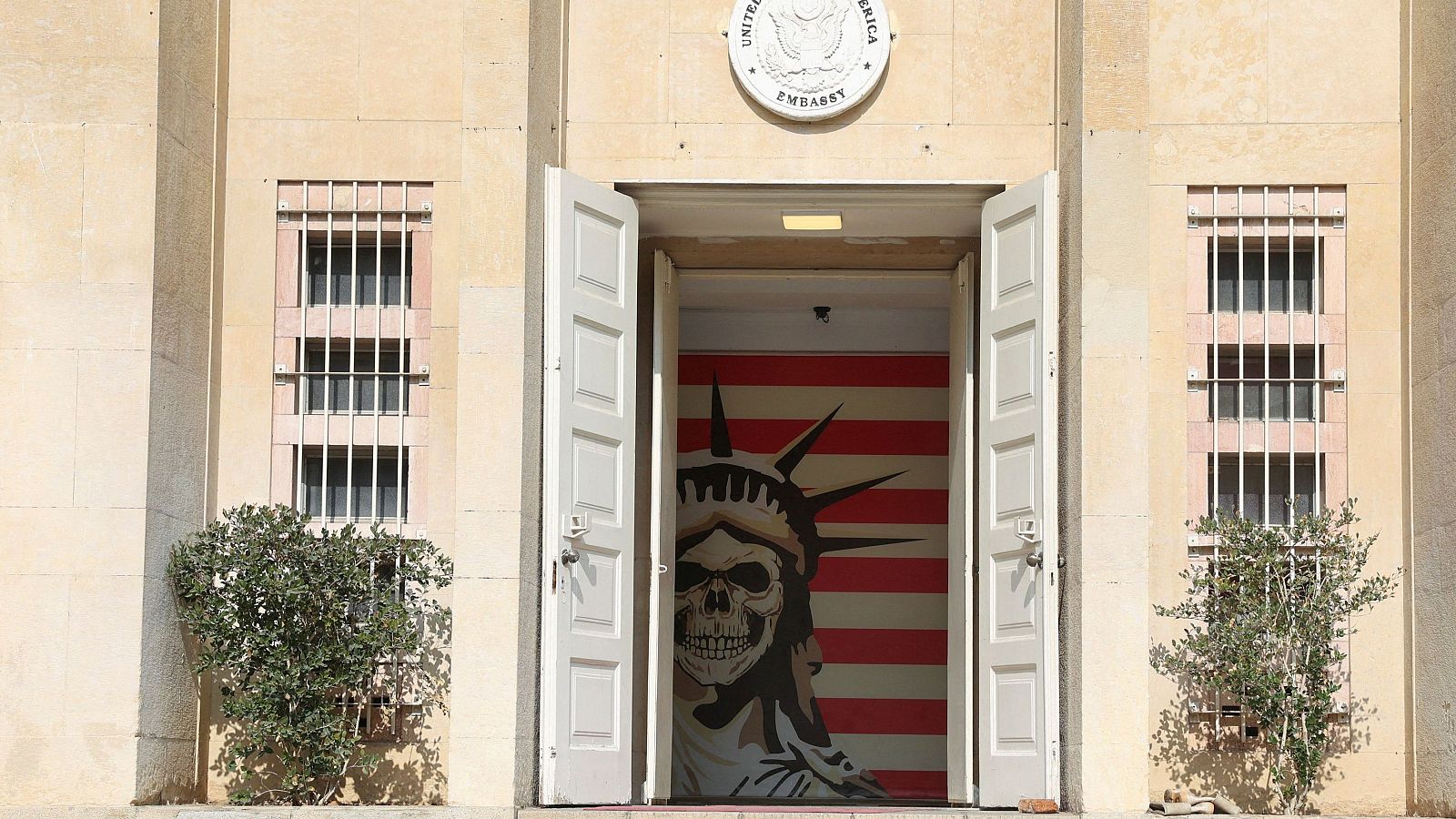 Irán y EE.UU. reinician las negociaciones sobre el programa nuclear en Omán bajo amenazas militares estadounidenses