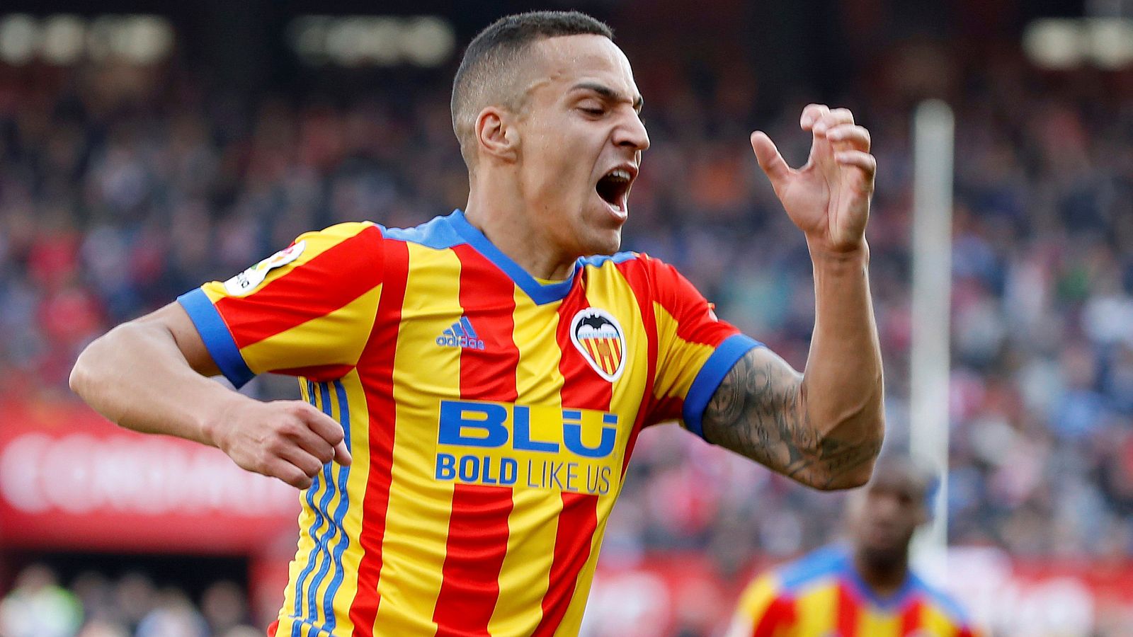 Rodrigo liquida al Sevilla en el Pizjuán con un doblete