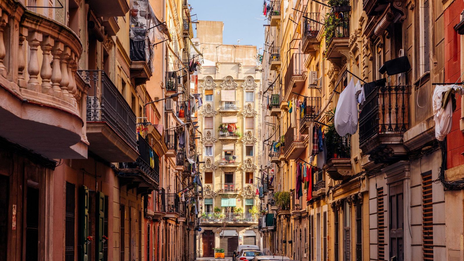 Un comité de expertos de la Generalitat avala limitar la compra especulativa de vivienda en Cataluña