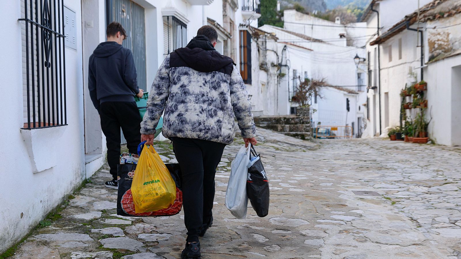 Los vecinos de Grazalema, más cerca de regresar a sus casas