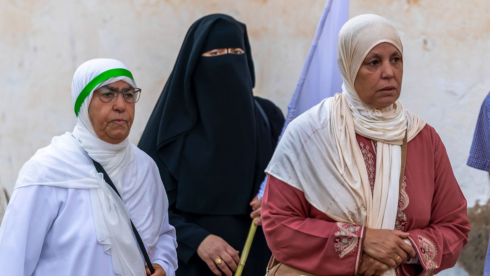 Mujeres con burka y velo islámico.