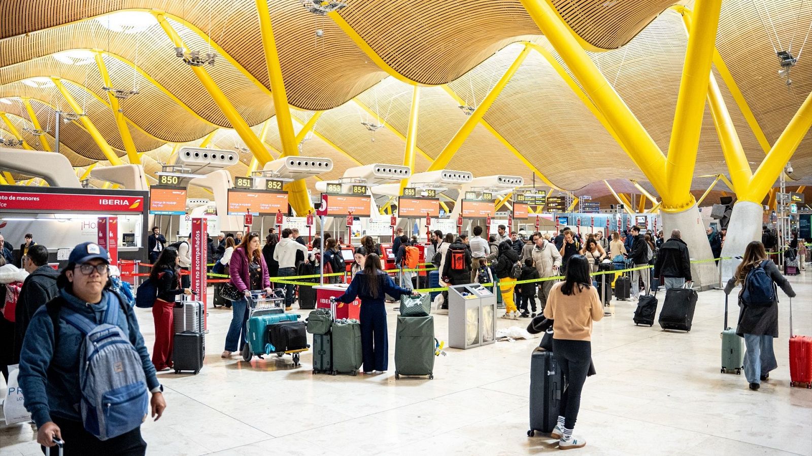 Aena propone 13.000 millones de inversiones y una subida media anual de las tarifas de 43 céntimos por pasajero