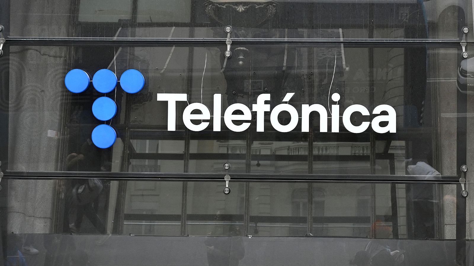Telefónica y sus socios en el Reino Unido acuerdan compra de Netomnia por 2.294 millones de euros