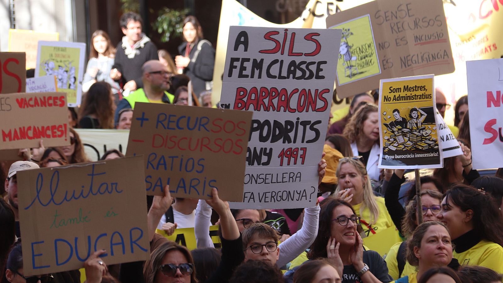 Educació proposa incrementar de manera progressiva el complement específic que cobren els docents