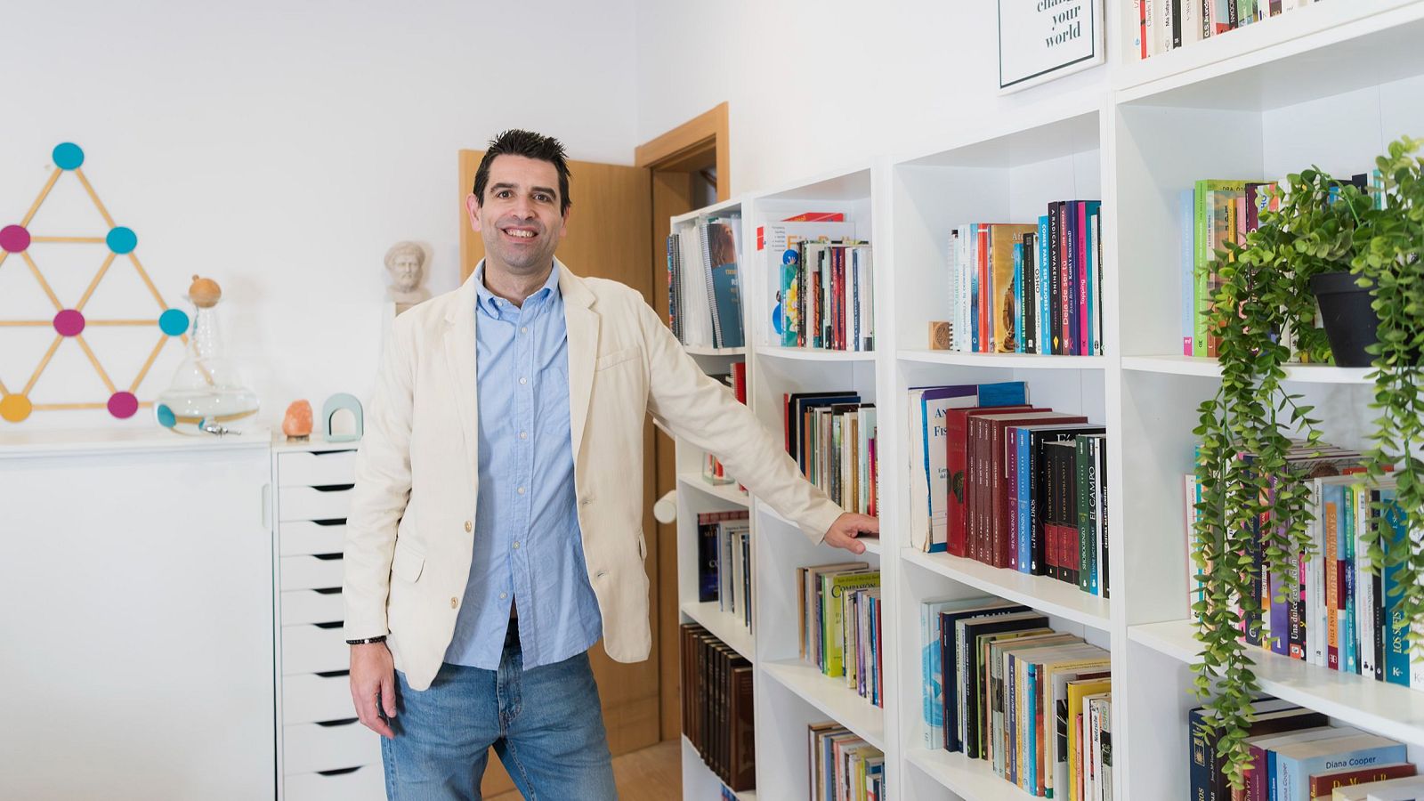 Sergio Marina, doctor en Filosofia: "La mort no existeix"