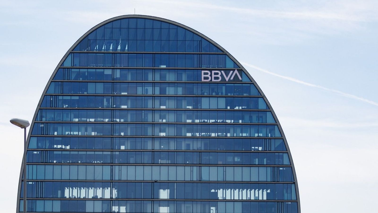 La Audiencia Nacional confirma el procesamiento de BBVA y su expresidente Francisco González en caso Villarejo