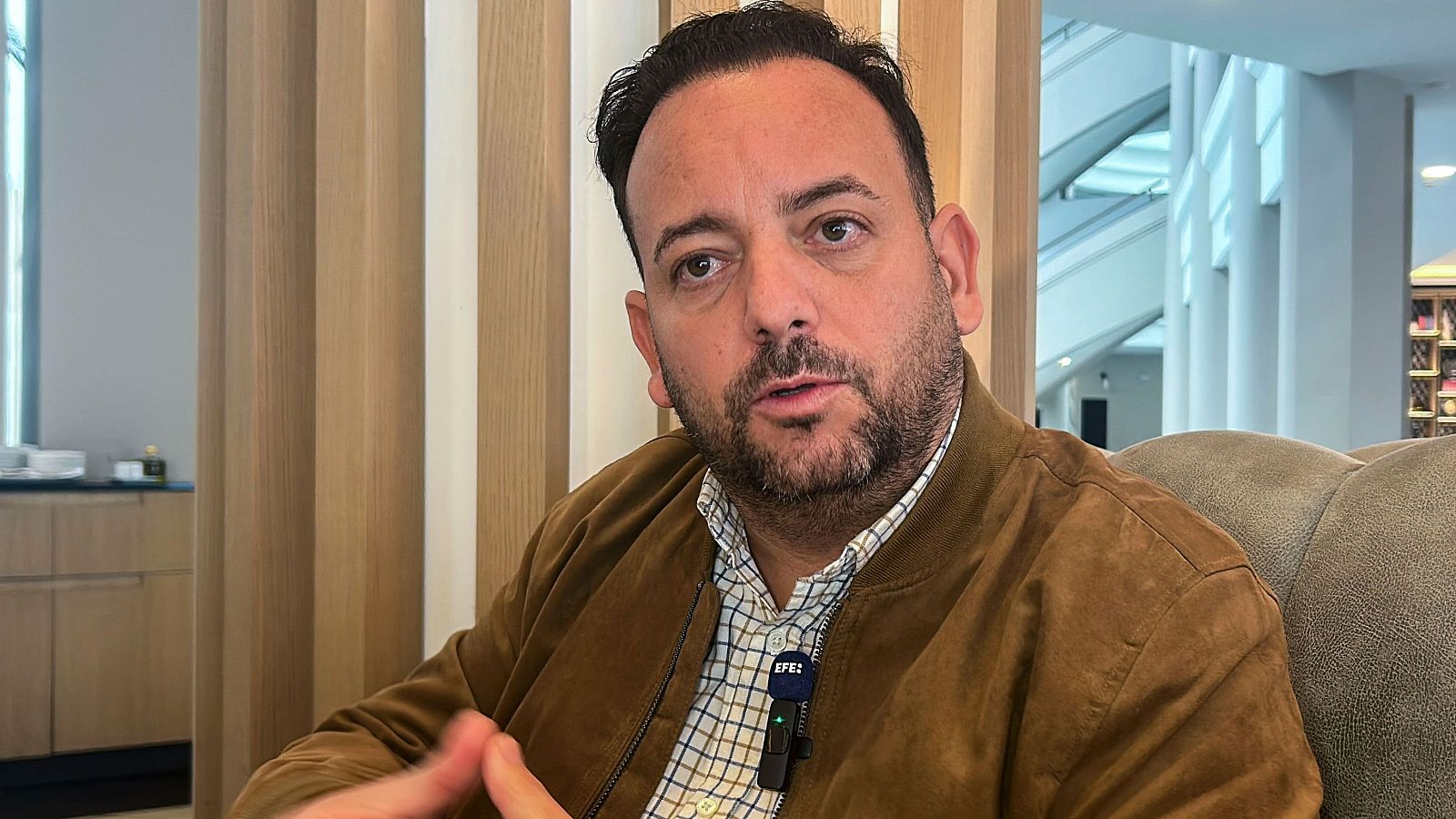 El PSOE suspende cautelarmente de militancia el alcalde de La Algaba,denunciado por acoso