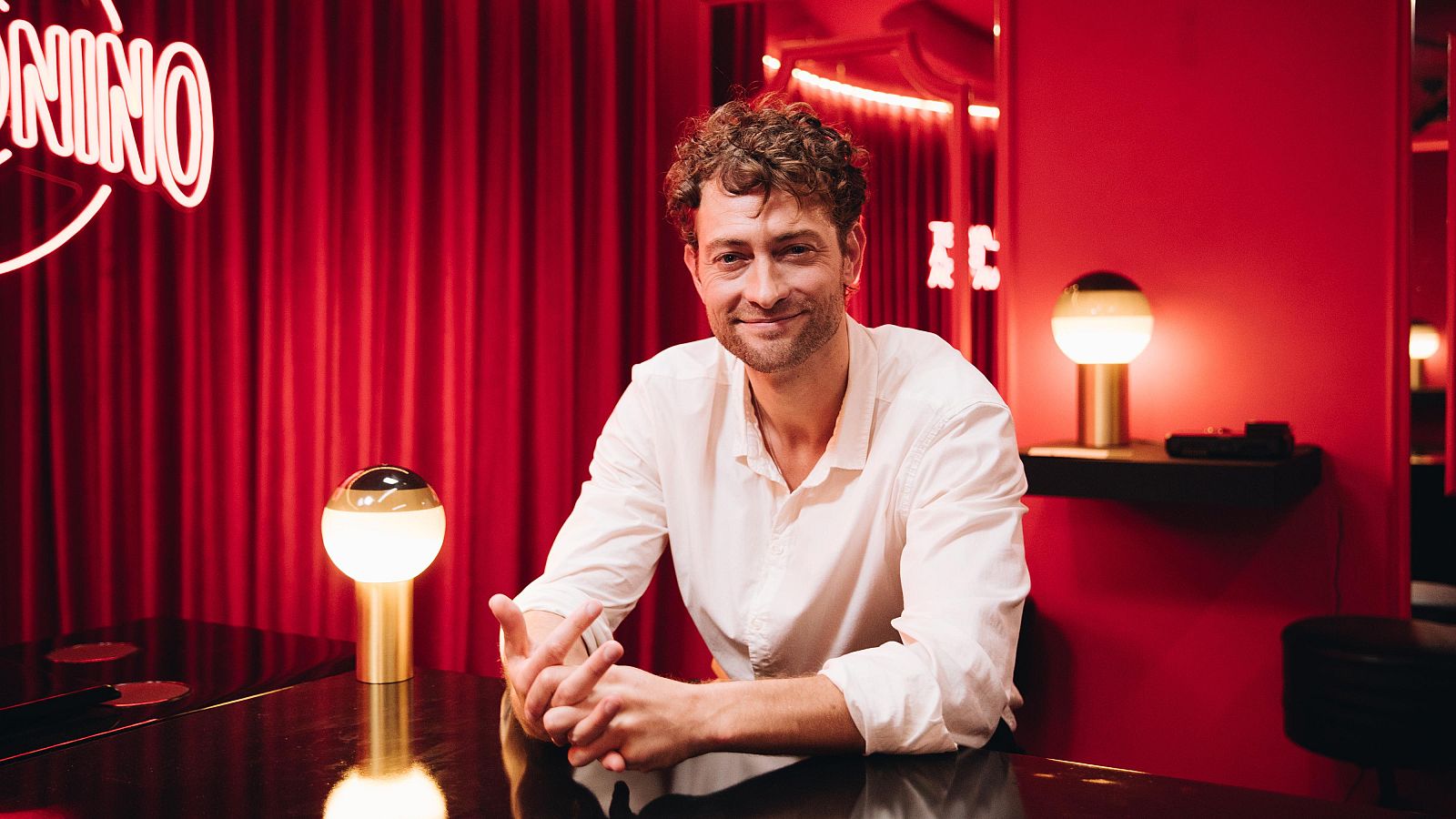 L’actor Peter Vives es treu la cuirassa a ‘Gran Tonino’