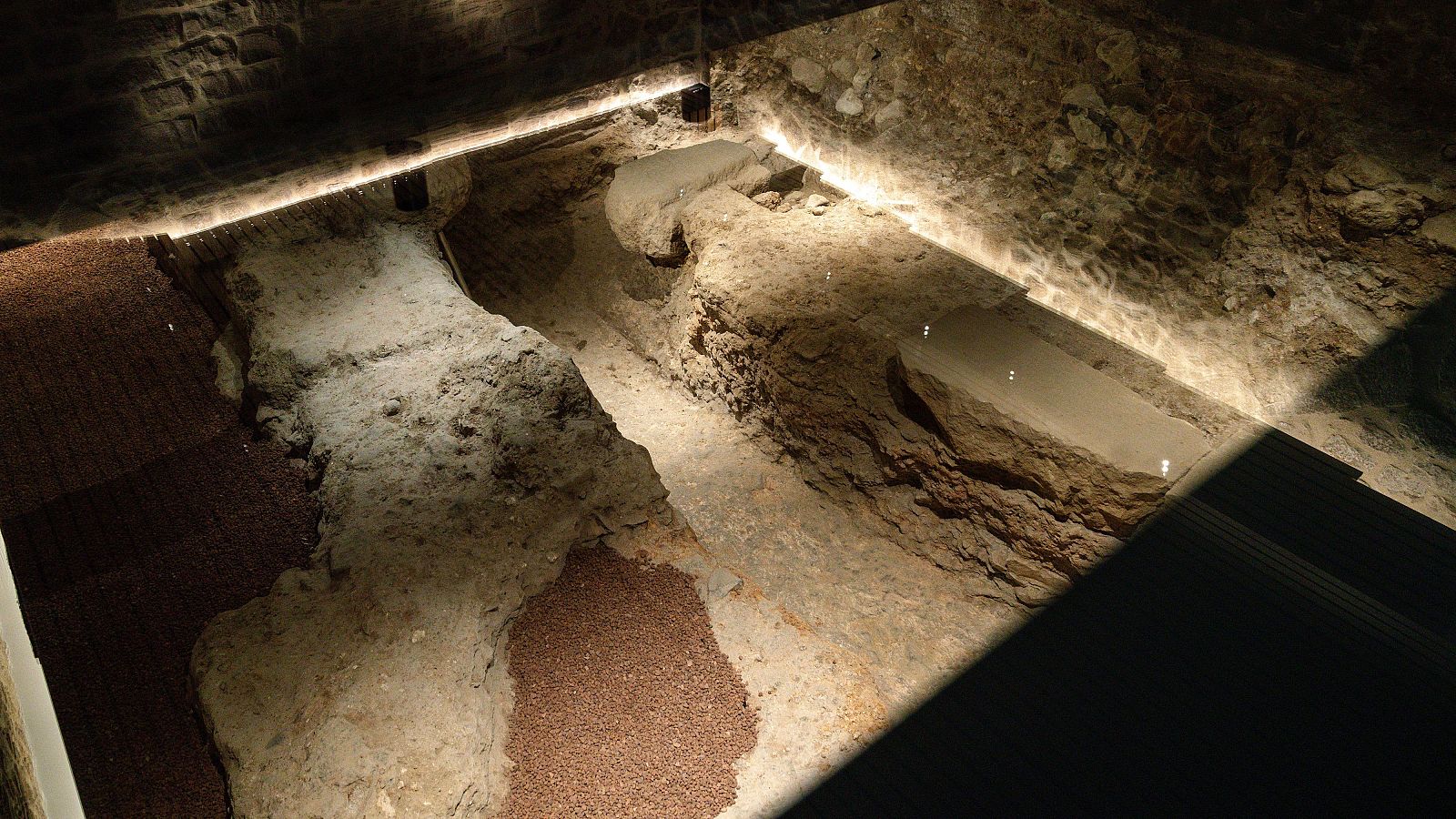 Restes de l'antic fórum romà de Barcino