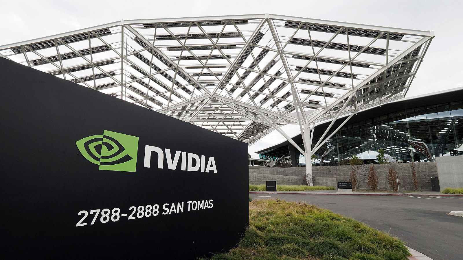 Nvidia dispara un 65% el beneficio anual tras lograr una facturación récord