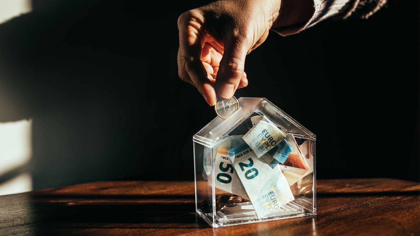 El euríbor baja por segundo mes consecutivo y se sitúa en el 2,22% en febrero