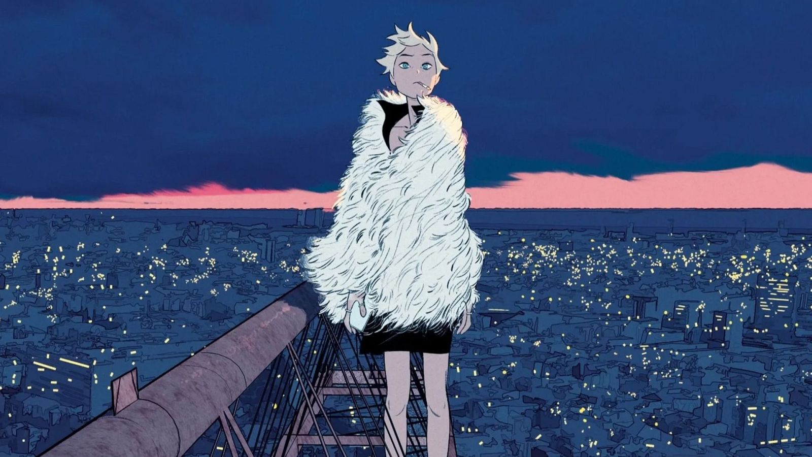 Una joven con abrigo de piel y vestido negro, de pie en una azotea, observa una ciudad iluminada por la noche. El cielo oscuro y la expresión melancólica de la figura principal sugieren un ambiente introspectivo.