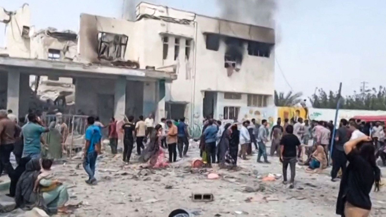 Al menos 53 niñas muertas en un ataque israelí contra una escuela en el sur de Irán