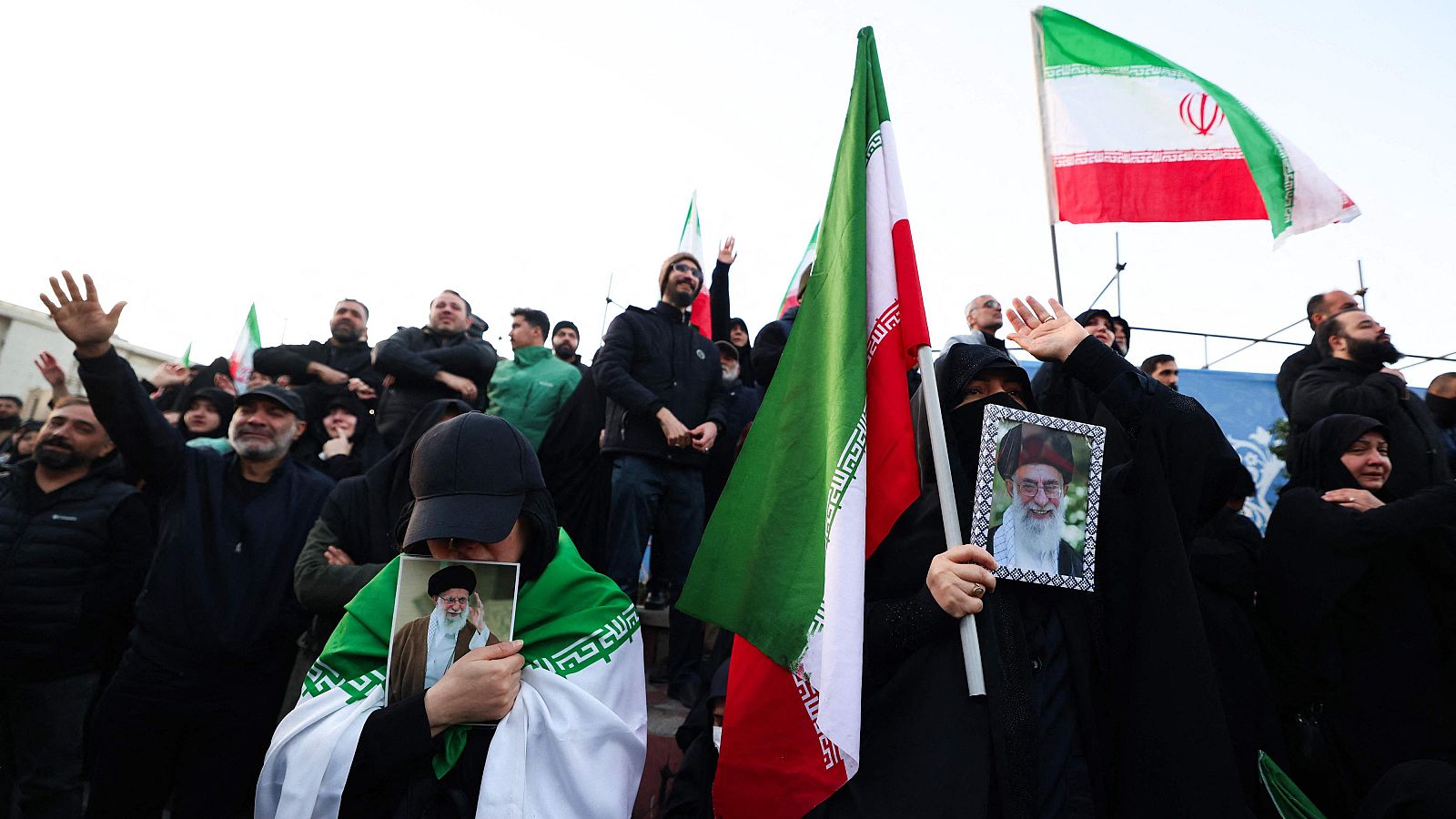 Irán eleva los muertos por el bombardeo a una escuela de niñas