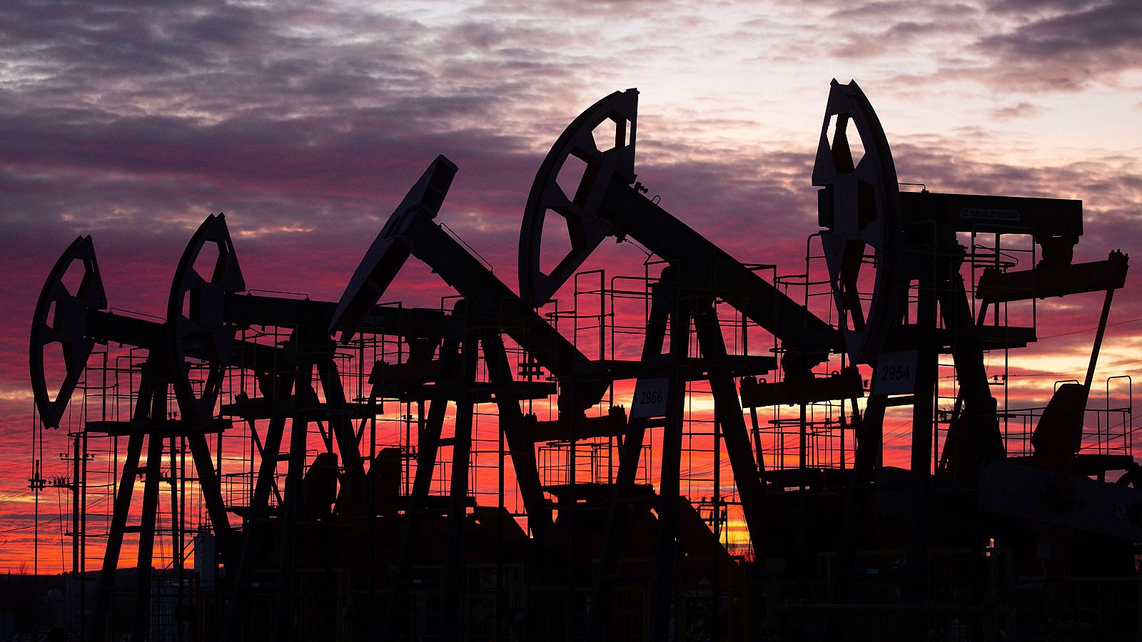 La OPEP+ anuncia un aumento de extracción de crudo en 206.000 barriles por día