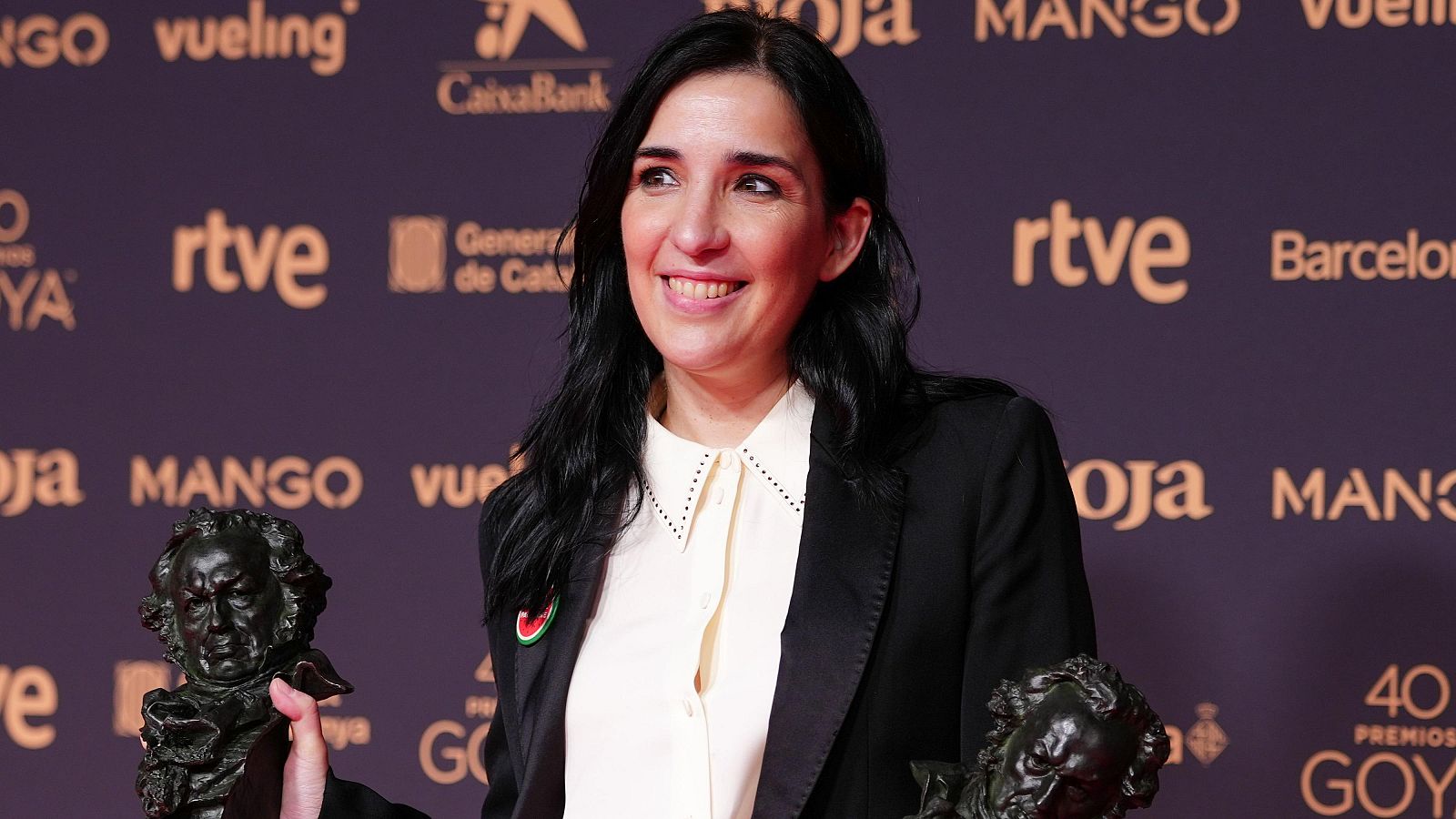 Alauda Ruiz de Azúa, con los Goyas a mejor guion original y mejor dirección por 'Los domingos'.