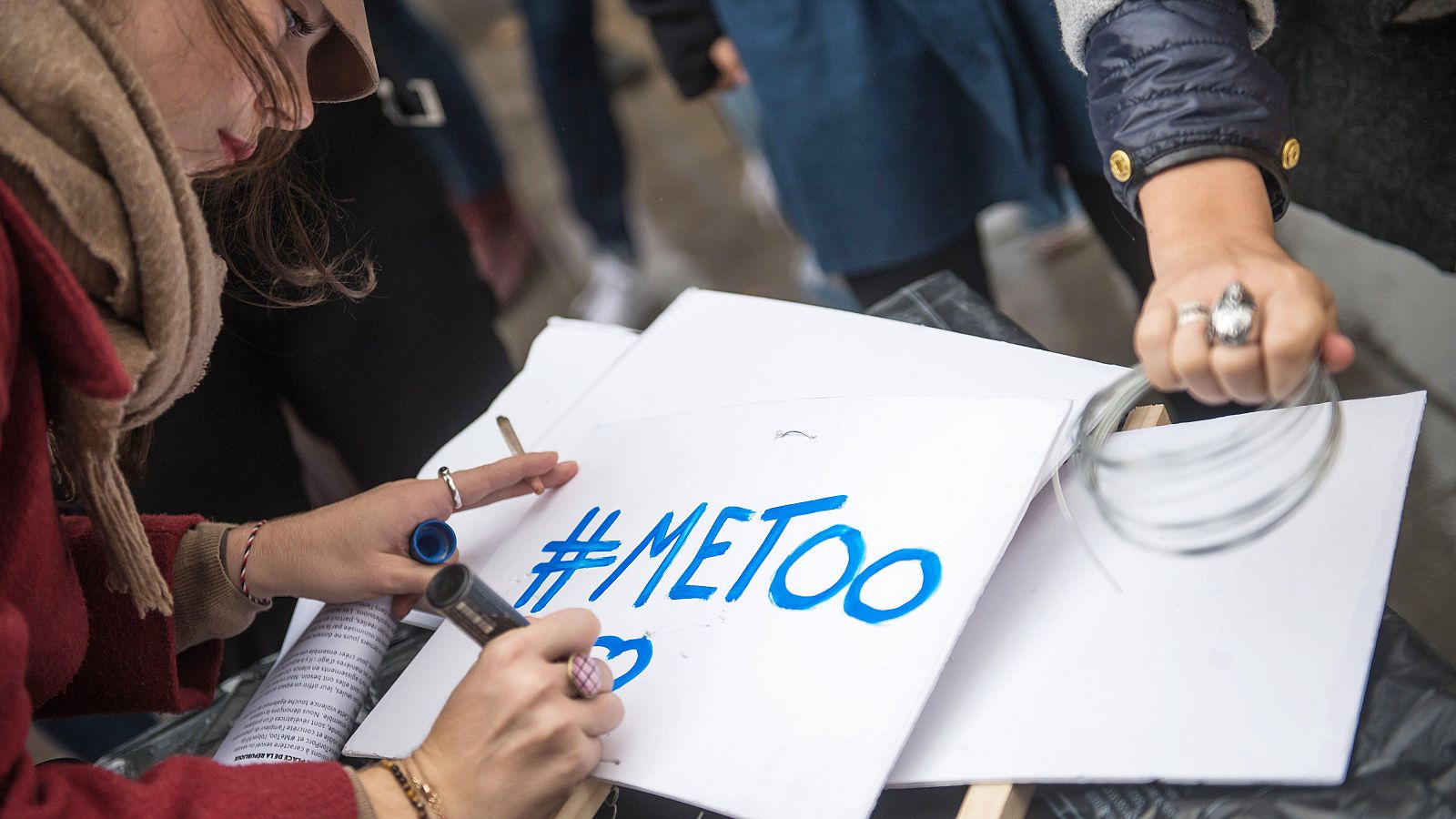 El lema del "Me too" -"Yo también"- rompió el silencio sobre las agresiones sexuales