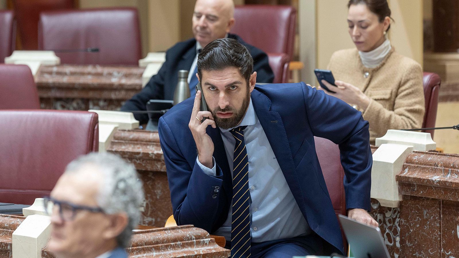 El portavoz de Vox en la Asamblea Regional, José Ángel Antelo este jueves durante un momento del pleno.