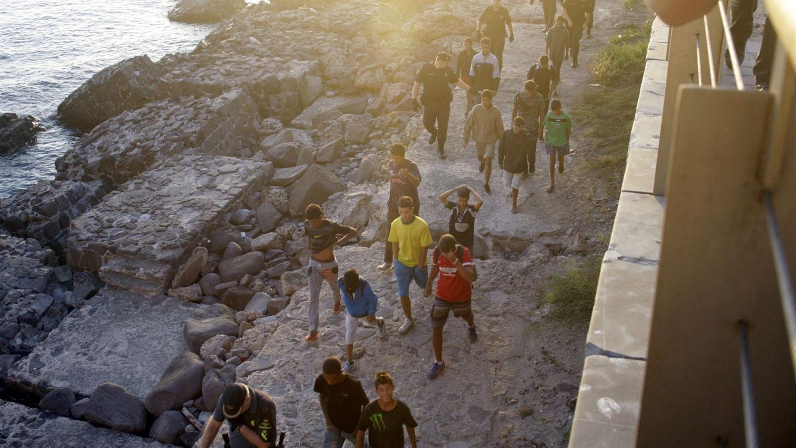 Un grupo de menores extranjeros no acompañados en Melilla