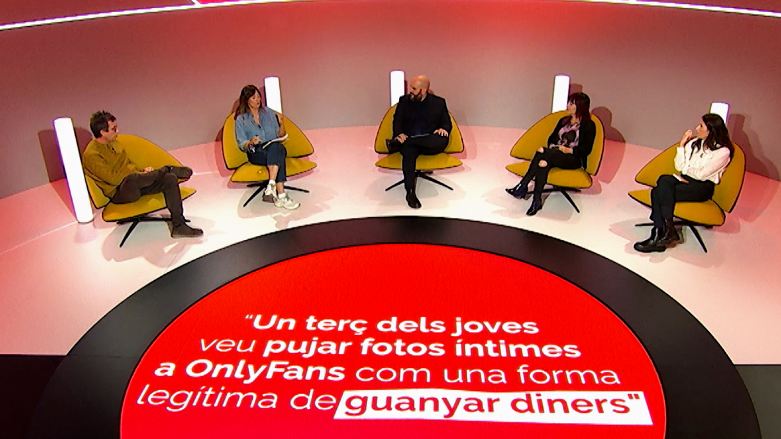 OnlyFans: llibertat econòmica o negoci amb el cos de les altres?