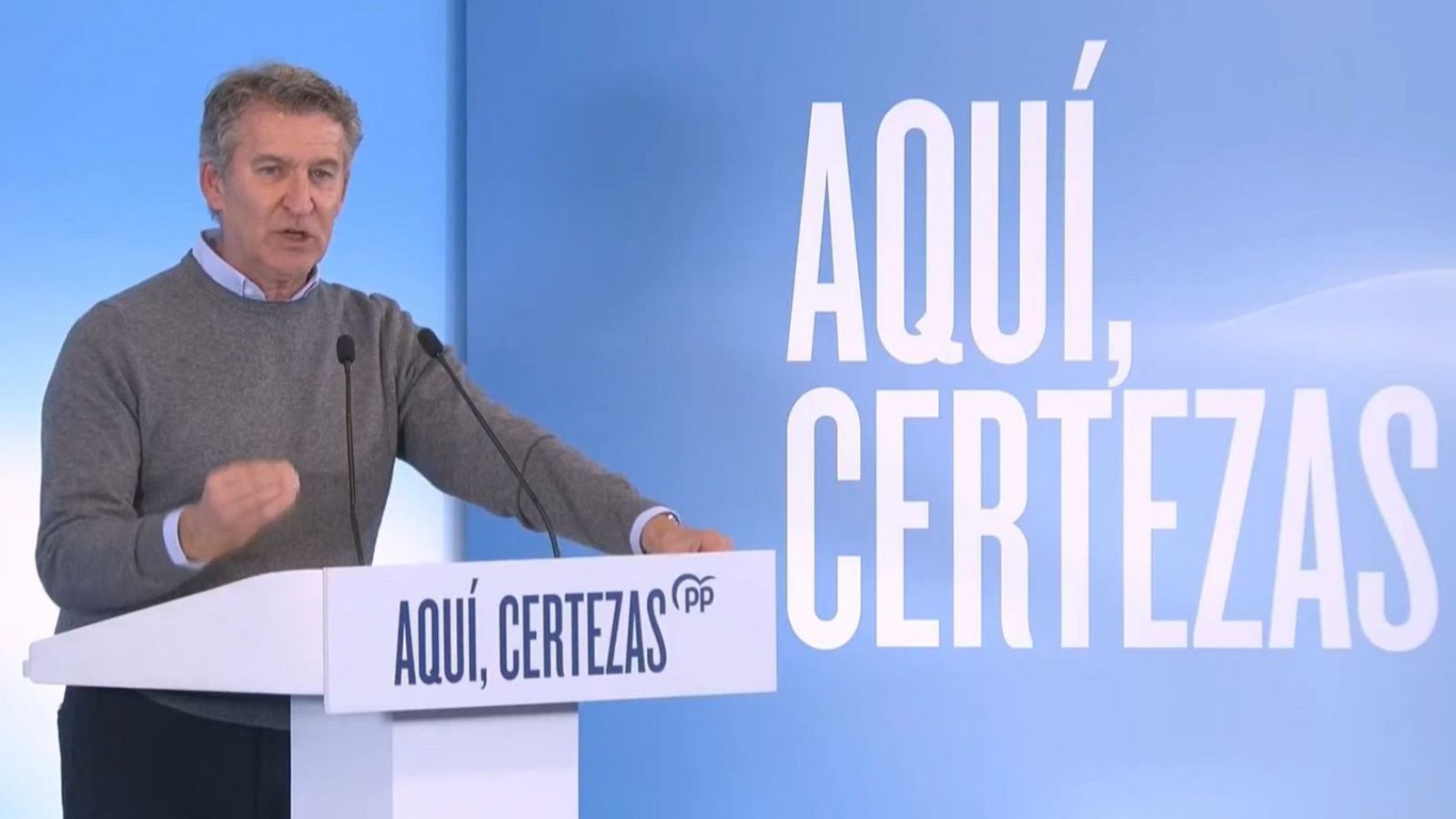 Feijóo critica que "Vox sea útil a Pedro Sánchez" dificultando las negociaciones en Extremadura y en Aragón.