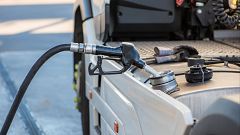 Agricultores, pescadores  y transportistas piden al Gobierno medidas para corregir la subida del combustible profesional