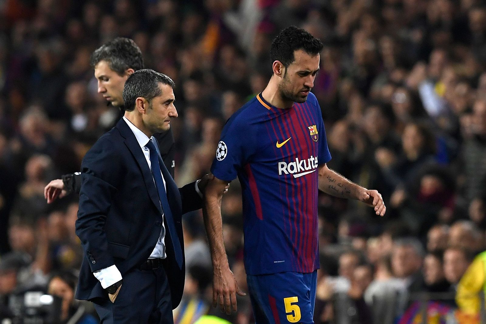 Busquets se retira lesionado