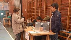 Castilla y León vota pendiente de los pactos PP-Vox y con la guerra en Irán como agente movilizador de la izquierda